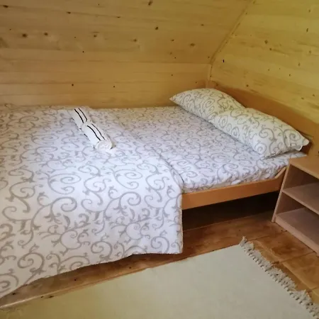 Chalet Brvnara Fruska Koliba