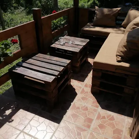 Brvnara Fruska Koliba Chalet *